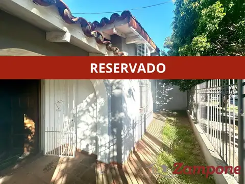 Venta Casa de 3 Ambientes con Cochera en Temperley.