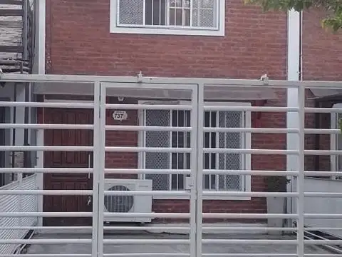 Departamento en venta - 2 Dormitorios 2 Baños - 96Mts2 - Ituzaingó