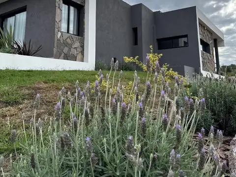 Casa en Venta en Ascochinga, Colón