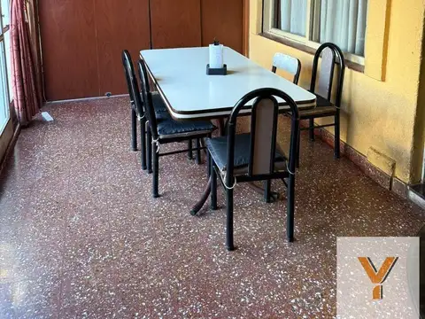 Casa 5 ambientes con 1 baño