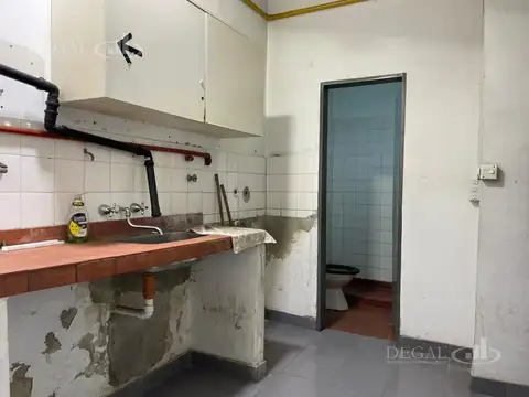 Local en Alquiler en Parque Patricios, $ 1.800.000