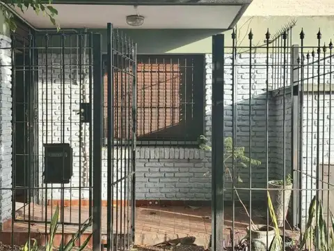 PH 3 ambientes en venta en Morón