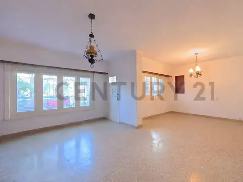 Casa en Alquiler de 3 dormitorios