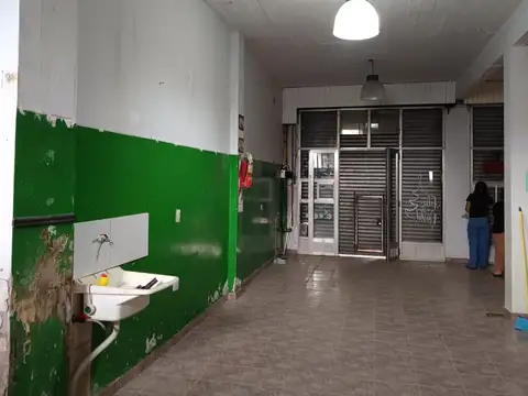 LOCAL EN ALQUILER EN FLORENCIO VARELA
