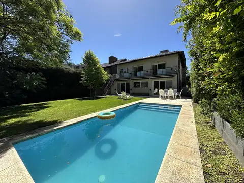 Venta Casa 6 Amb con pileta climatizada en Barrancas de Guido, Quilmes