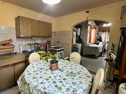 Casa 3 ambientes con 1 baño