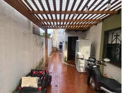 Casa 4 ambientes con 1 baño