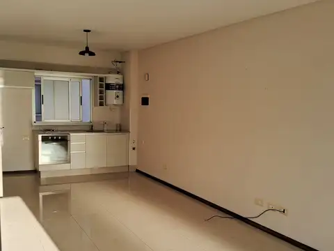 EXCELENTE MONOAMBIENTE SUPER LUMINOSO