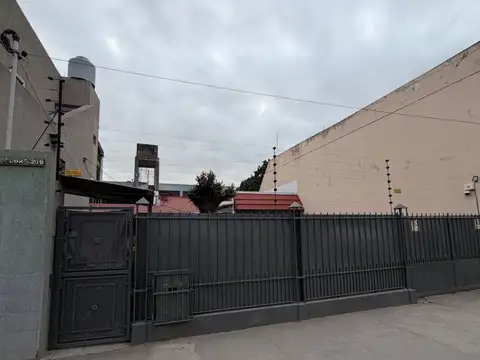 Casa en venta c/ cochera en Florencio Varela