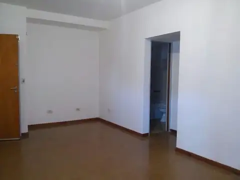Departamento en Alquiler en Ramos Mejía, $ 500.000