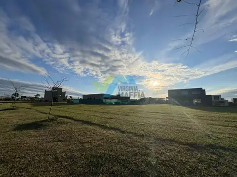 OPORTUNIDAD de lote interno en RIBERAS PUERTOS DEL LAGO