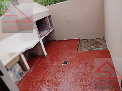 Depto Tipo Casa 4 ambientes con 1 baño