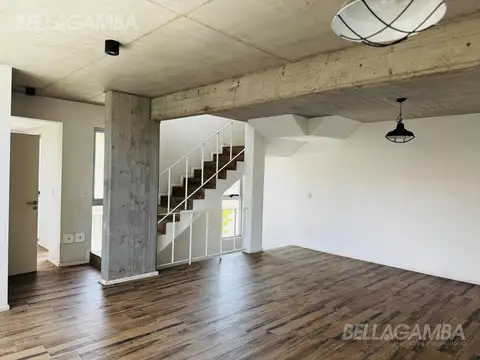 Depto Tipo Casa en Venta con 1 cocheras
