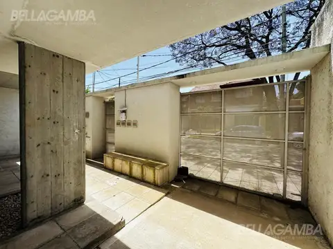 Depto Tipo Casa 3 ambientes con 2 baños
