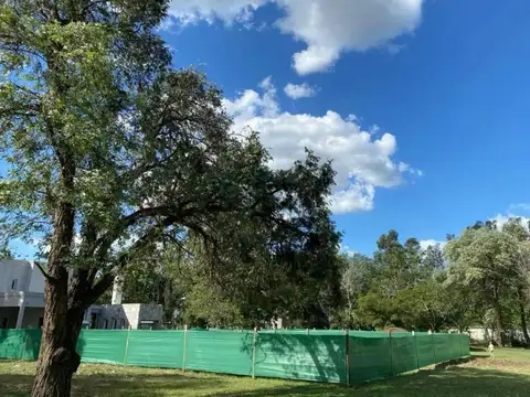 LOTE INTERNO EN LAS CASUARINAS DEL PILAR, PDE