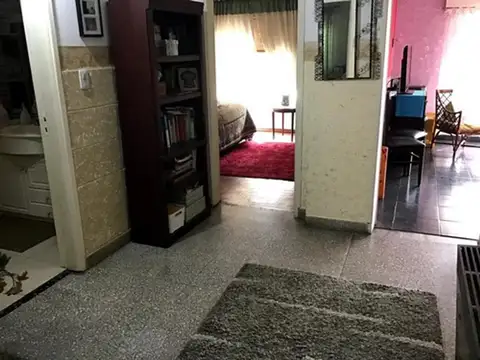 Depto Tipo Casa en Venta con 1 cocheras