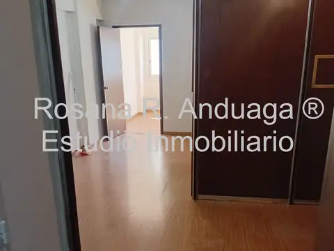 Oficina en Alquiler 40 años