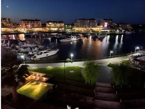 Departamento en Alquiler Temporal con 1 cocheras