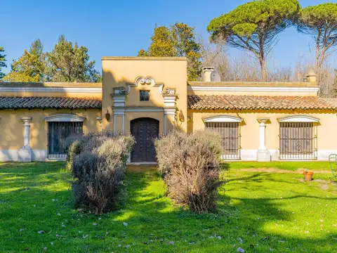 Estancia histórica de 1830 restaurada con 42 hectáreas a 50km del mar