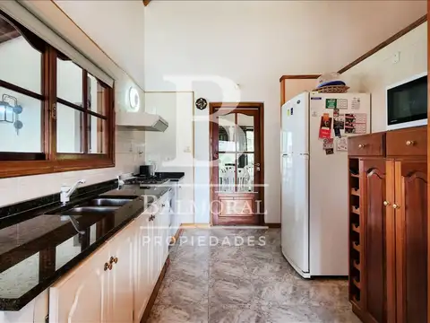 Casa en alquiler - Zona: Pinamar Centro / REF: 8986