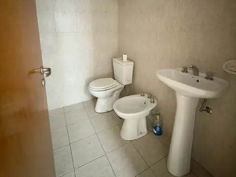 56 700, Piso pb