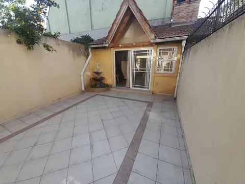 Depto Tipo Casa 4 ambientes con 2 baños