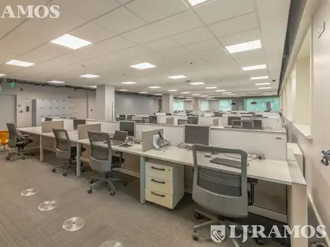 Oficina en Alquiler al Norte