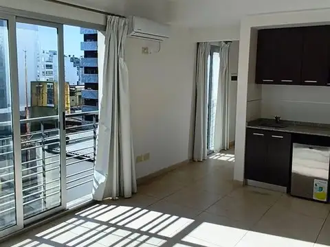 ALQUILER MONOAMBIENTE BALCON FRANCES Y BAULERA