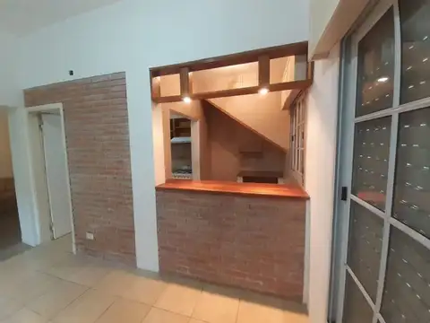 VENTA CASA 3 AMB TEMPERLEY PATIO 2 CUADRAS AVBROWN