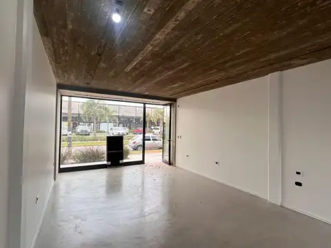 Local en Alquiler en Joaquin Gorina, $ 900.000