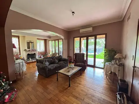 EN VENTA CASA 6 AMBIENTES OLIVOS BUENOS AIRES