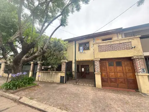 EN VENTA CASA 6 AMBIENTES OLIVOS BUENOS AIRES