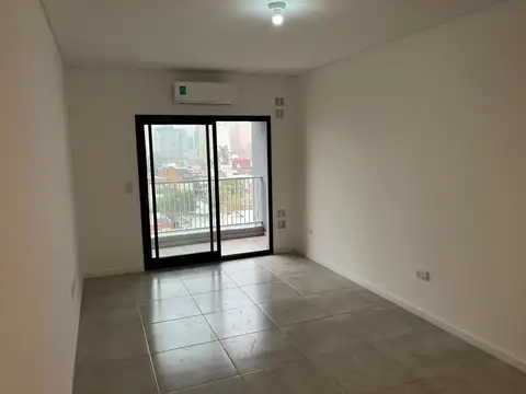 Departamento en Alquiler en Caseros, $ 520.000