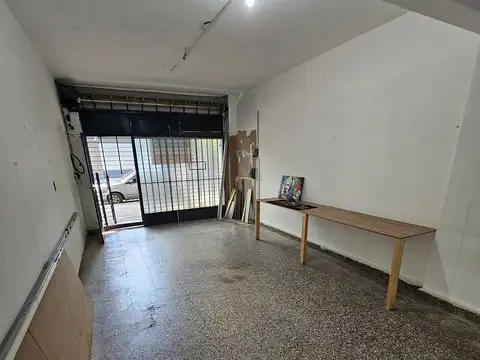 Local en Alquiler en Villa Real, $ 500.000