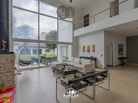 Casa en Venta con 1 cochera