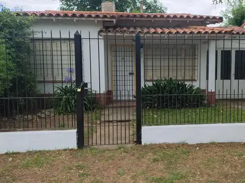 Casa en la costa de 3 amb y cochera