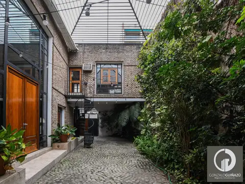 Casa 8 ambientes con 3 baños