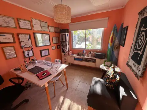 Casa 5 ambientes con 2 baños