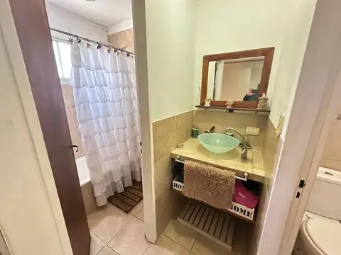 Propiedad con Galeria y Parrilla 4 Dormitorios - Jardines de Escobar