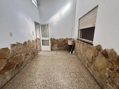 Depto Tipo Casa en Venta de 5 ambientes