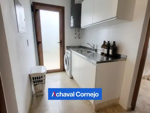 Casa en Venta con 6 cocheras