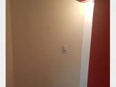 EXCELENTE LOCAL EN ZONA MUY TRANSITADA. ESCUCHA OFERTA.