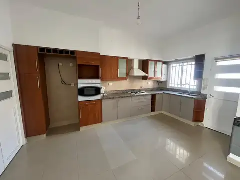 Mendoza  al 6100
