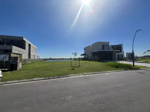 avenida de los lagos 100