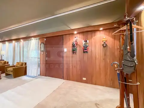 Depto Tipo Casa 8 ambientes con 2 baños