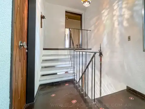 Depto Tipo Casa en Venta de 4 dormitorios