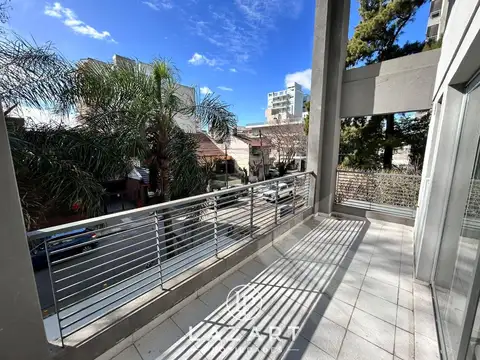 Departamento 3 amb. y medio en Villa Ballester centro! con cochera y baulera