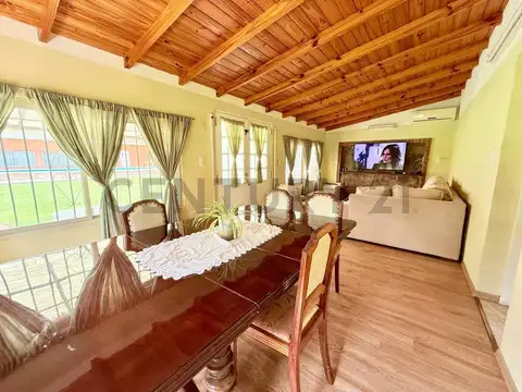 casa quinta en venta en Benavidez con piscina