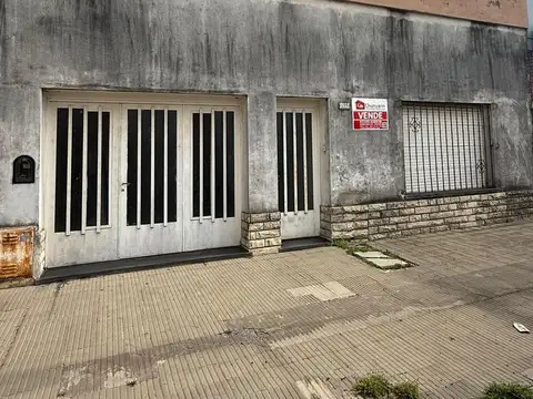 Casa en venta con 2 dormitorios y patio | San Pedro