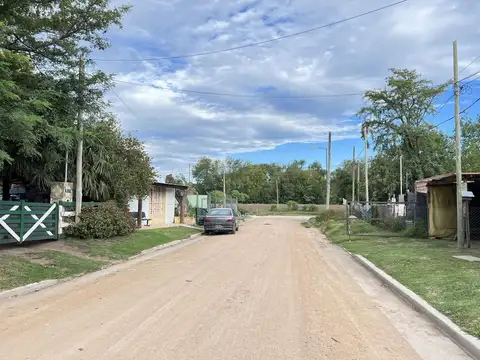Calle Tejedor e/ Francia y San Martin